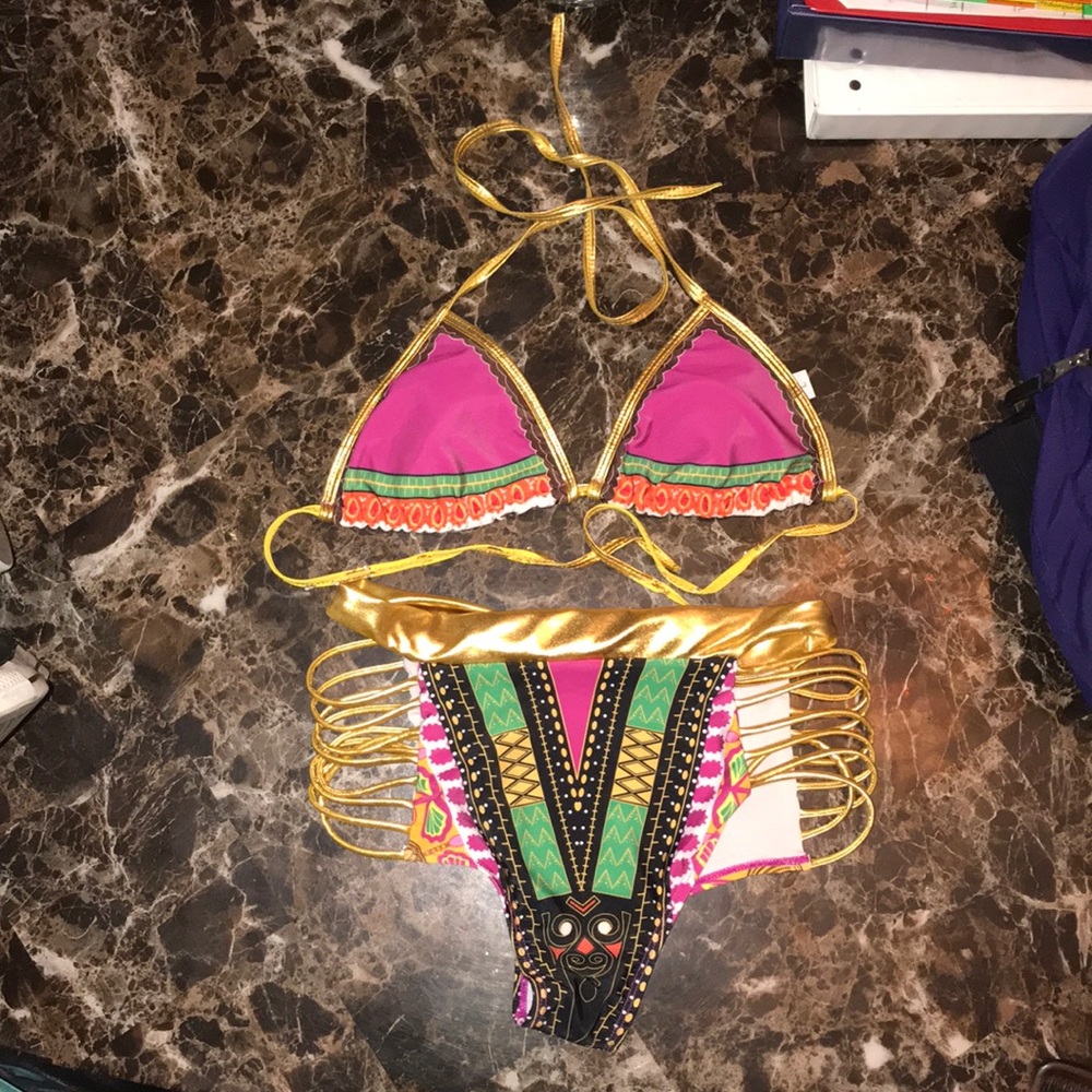 Size large bikini highwaisted bottoms triangle top